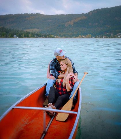 Couples Travel - Jenn Explore, Travel Influencer and Photographer